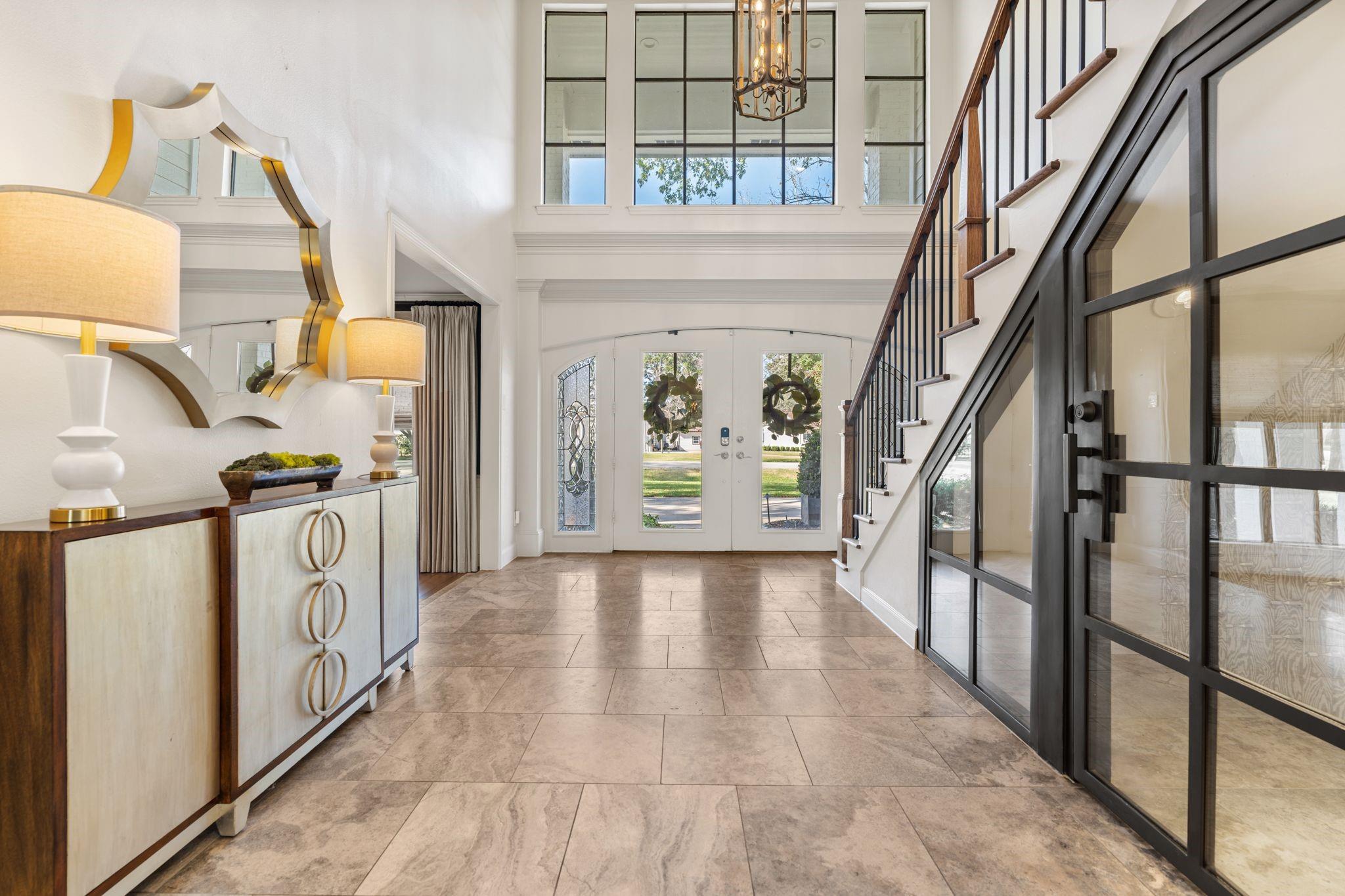 3113 N Saddlebrook Lane