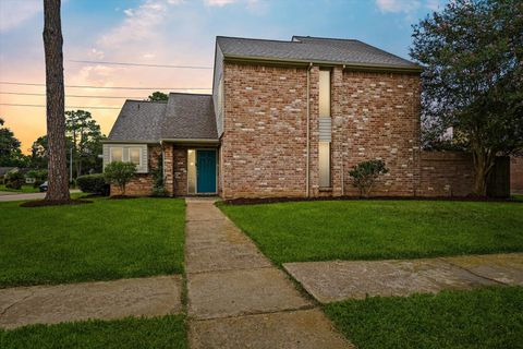 Photo of 4790 Whispering Falls Drive, Houston, TX 77084 (MLS # 49173096)