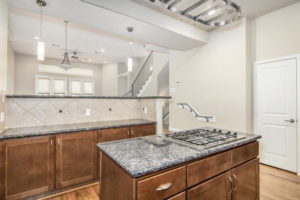 Photo of 5227 Lillian Street, Houston, TX 77007 (MLS # 90160601)