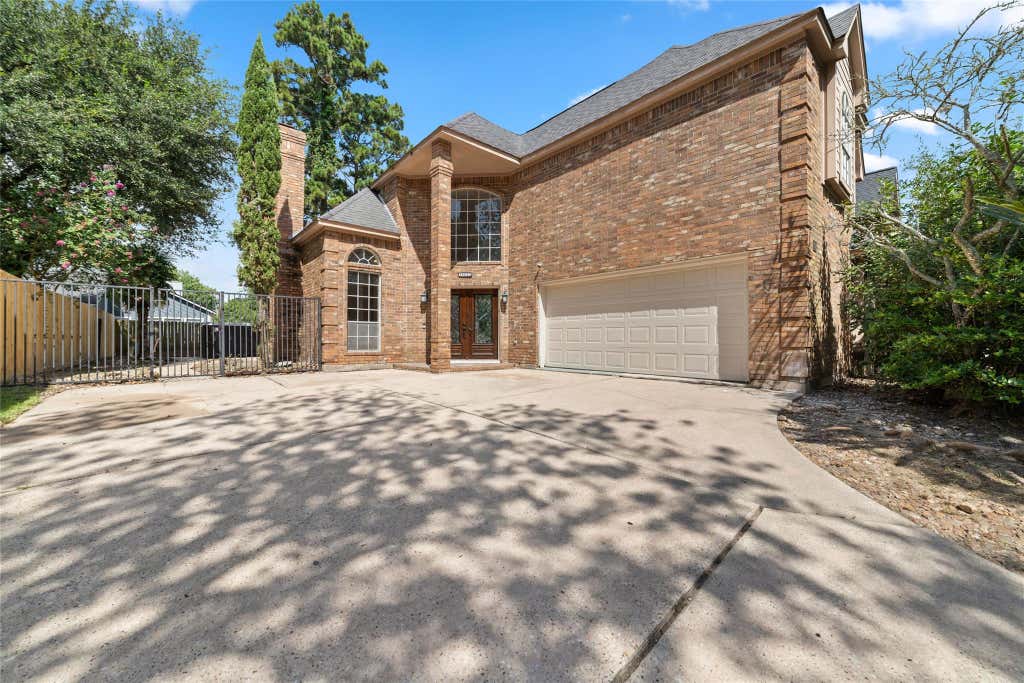 Photo of 19023 Owen Oak Drive, Humble, TX 77346 (MLS # 72765218)