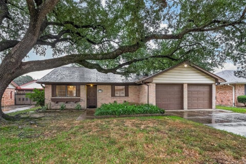 Photo of 5735 Hoover Street, Houston, TX 77092 (MLS # 16339573)