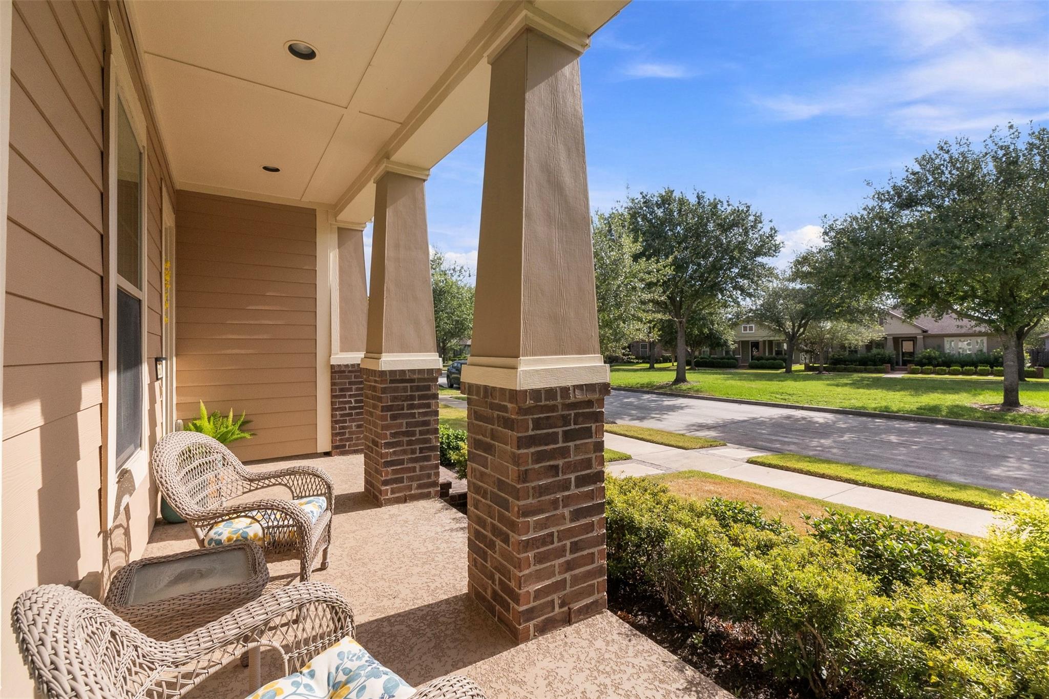 16807 Seminole Ridge Drive