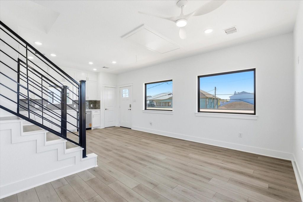 Photo of 230 S Y Street, La Porte, TX 77571 (MLS # 30521842)