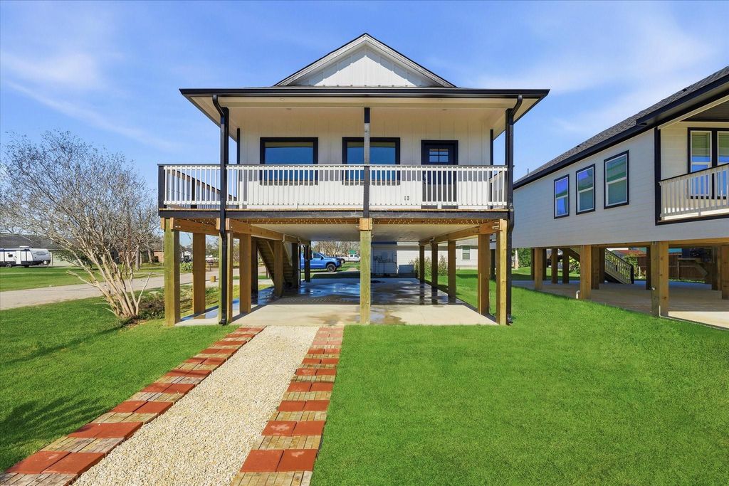 Photo of 230 S Y Street, La Porte, TX 77571 (MLS # 30521842)