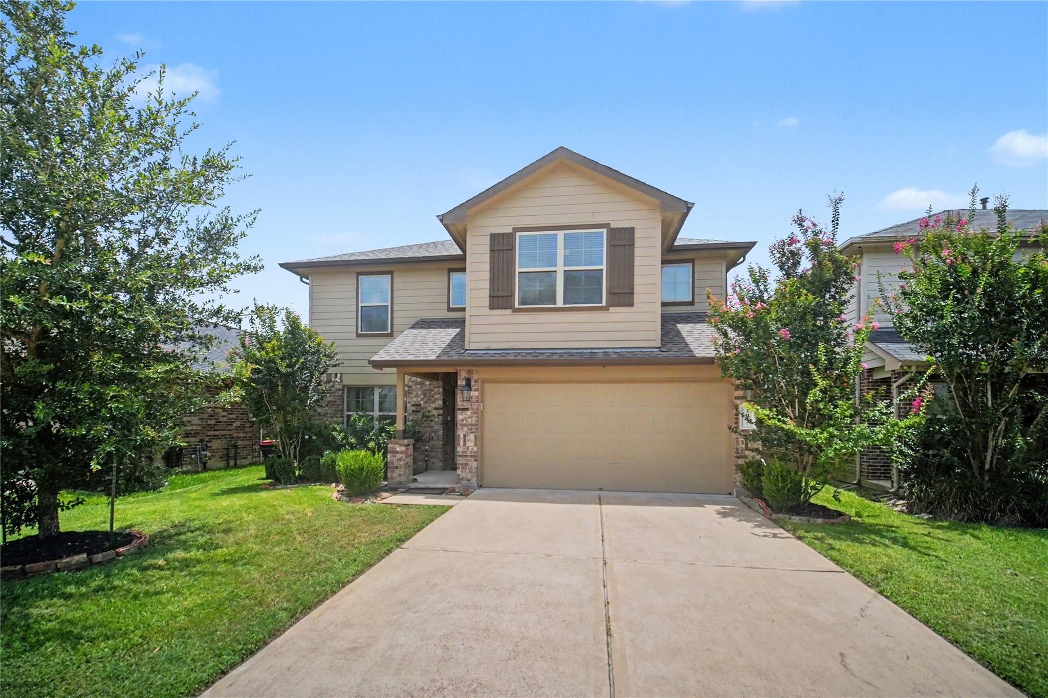 2027 Bravos Manor Lane