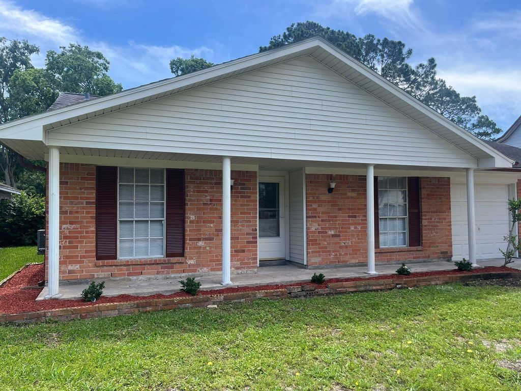 Photo of 1815 Westwood Drive, Stafford, TX 77477 (MLS # 39324219)