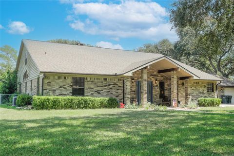 Photo of 2012 Wilson Road, El Campo, TX 77437 (MLS # 87619706)