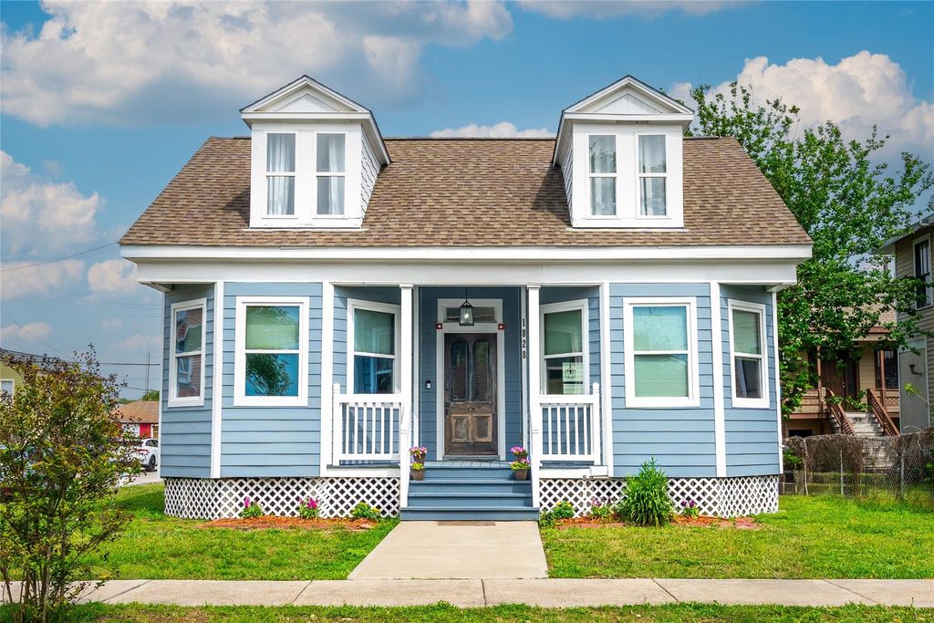 Photo of 1828 Ursuline Street, Galveston, TX 77550 (MLS # 33853880)