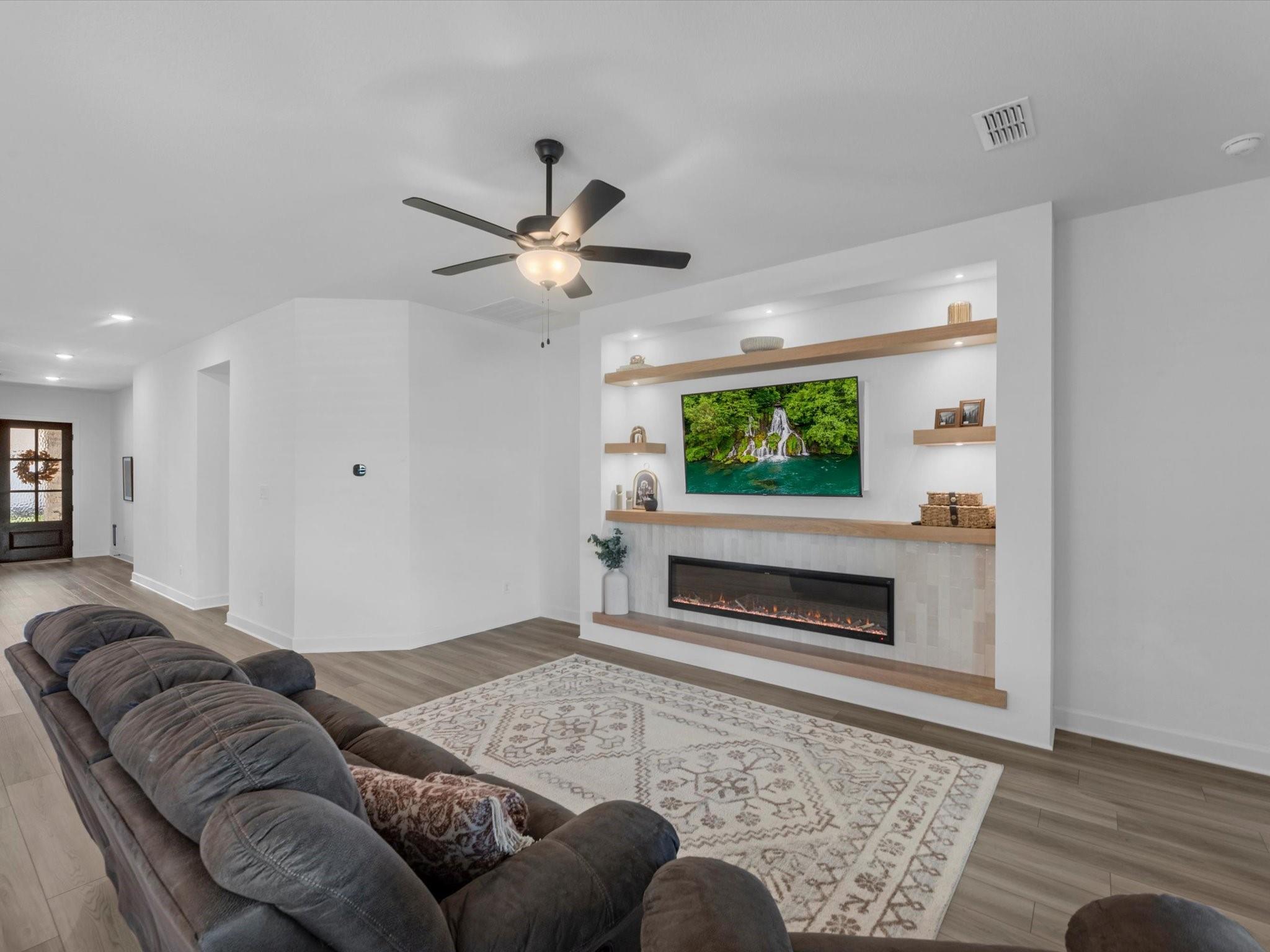 11823 Sawgrass Drive