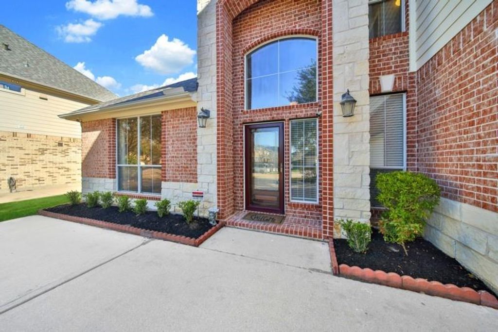 Photo of 3615 Emerald Bay Lane, Sugar Land, TX 77498 (MLS # 23350678)