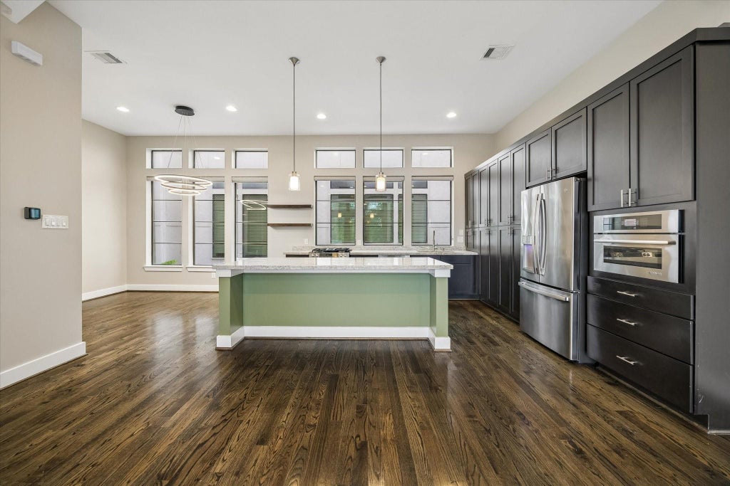 Photo of 1805 Silver Street, Houston, TX 77007 (MLS # 96456145)