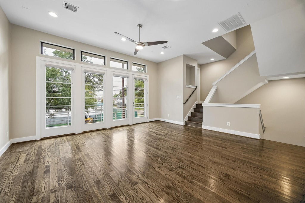 Photo of 1805 Silver Street, Houston, TX 77007 (MLS # 96456145)