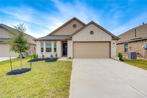 Photo of 5607 Rock Head Ranch Trail, Katy, TX 77493 (MLS # 10412512)