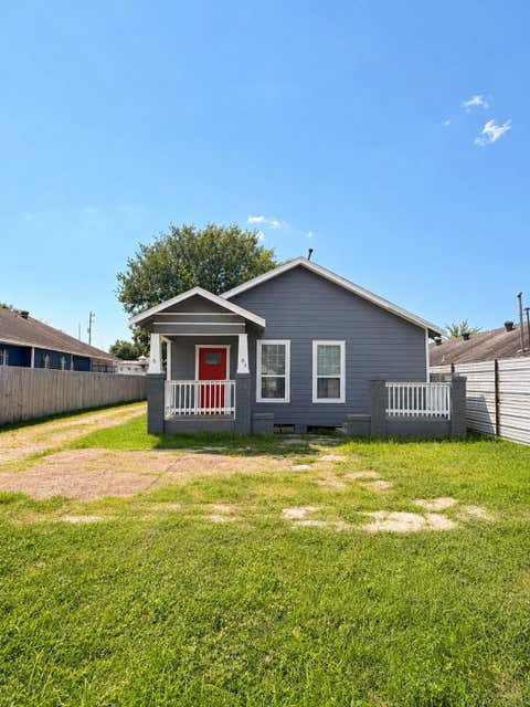 Photo of 6 Burr Street #2, Houston, TX 77011 (MLS # 10437168)