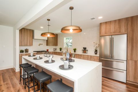 Photo of 6214 Yarwell Drive, Houston, TX 77096 (MLS # 65689301)