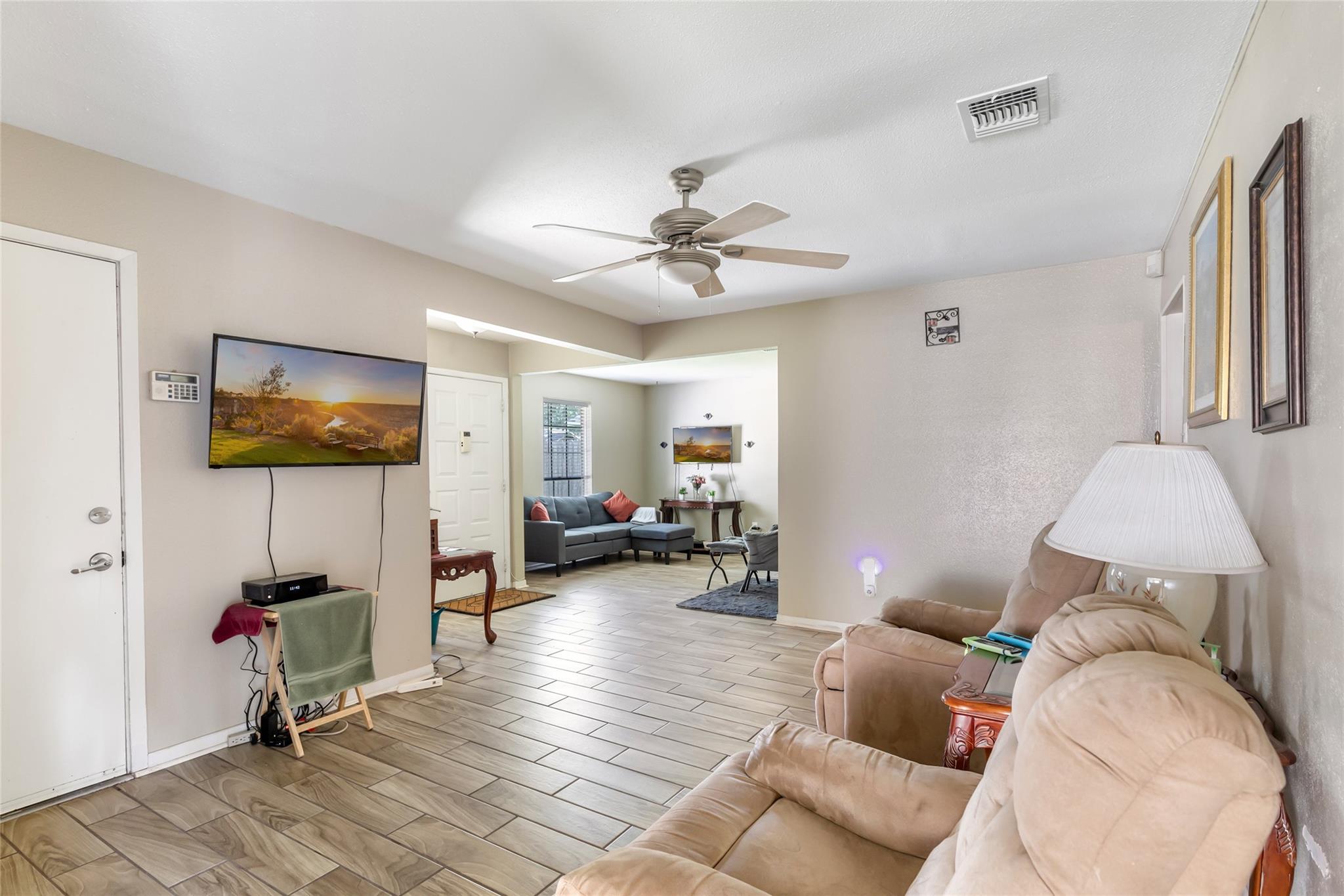 2758 Foliage Green Drive
