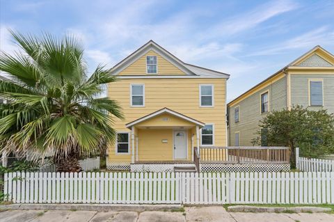 Photo of 3318 Avenue M, Galveston, TX 77550 (MLS # 57630683)