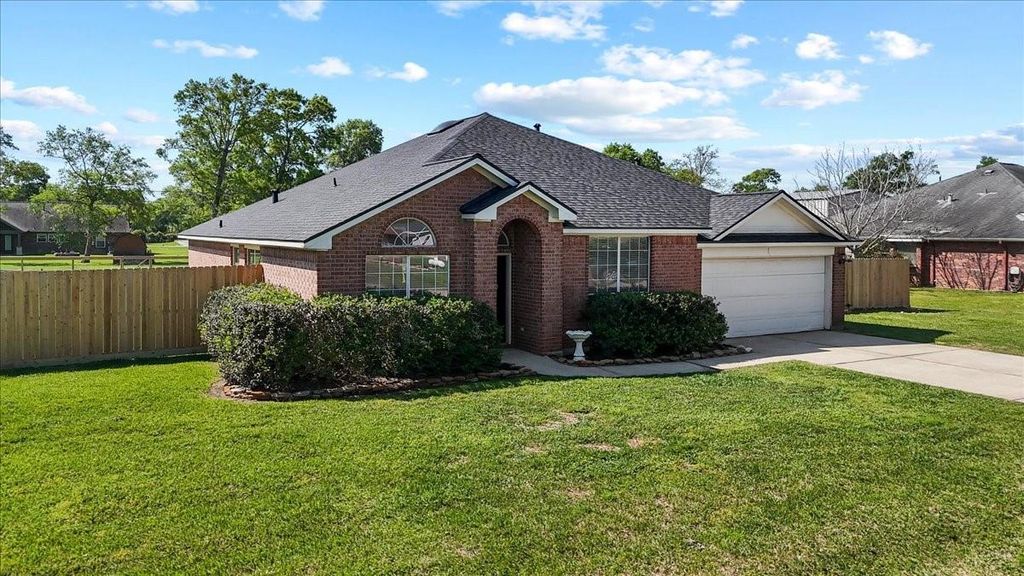 Photo of 1518 William Trace, Baytown, TX 77523 (MLS # 55189562)