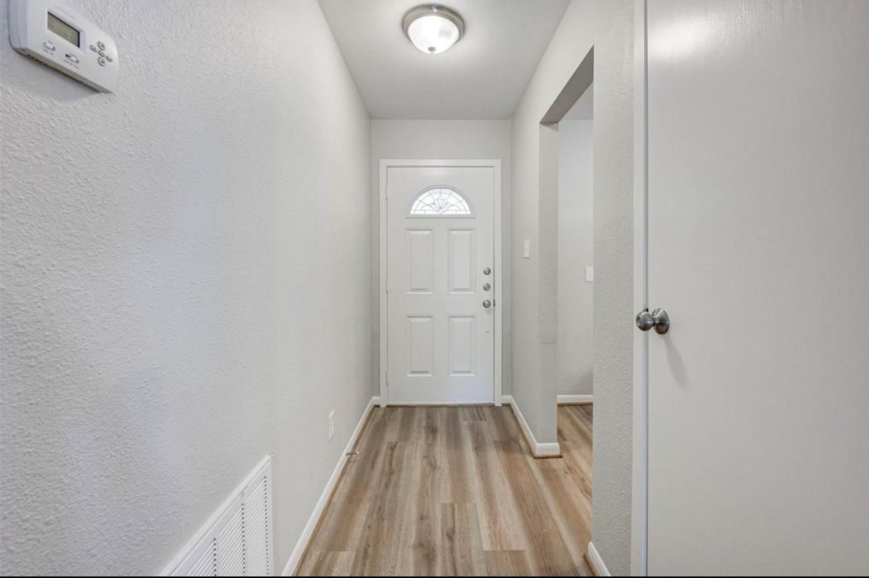 34 N Circlewood Glen