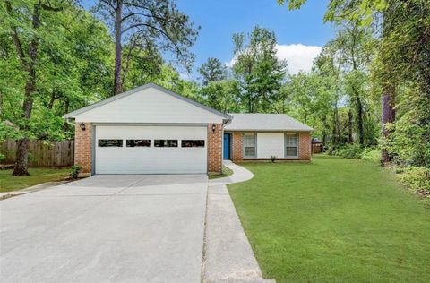 Photo of 34 N Circlewood Glen, The Woodlands, TX 77381 (MLS # 46080182)