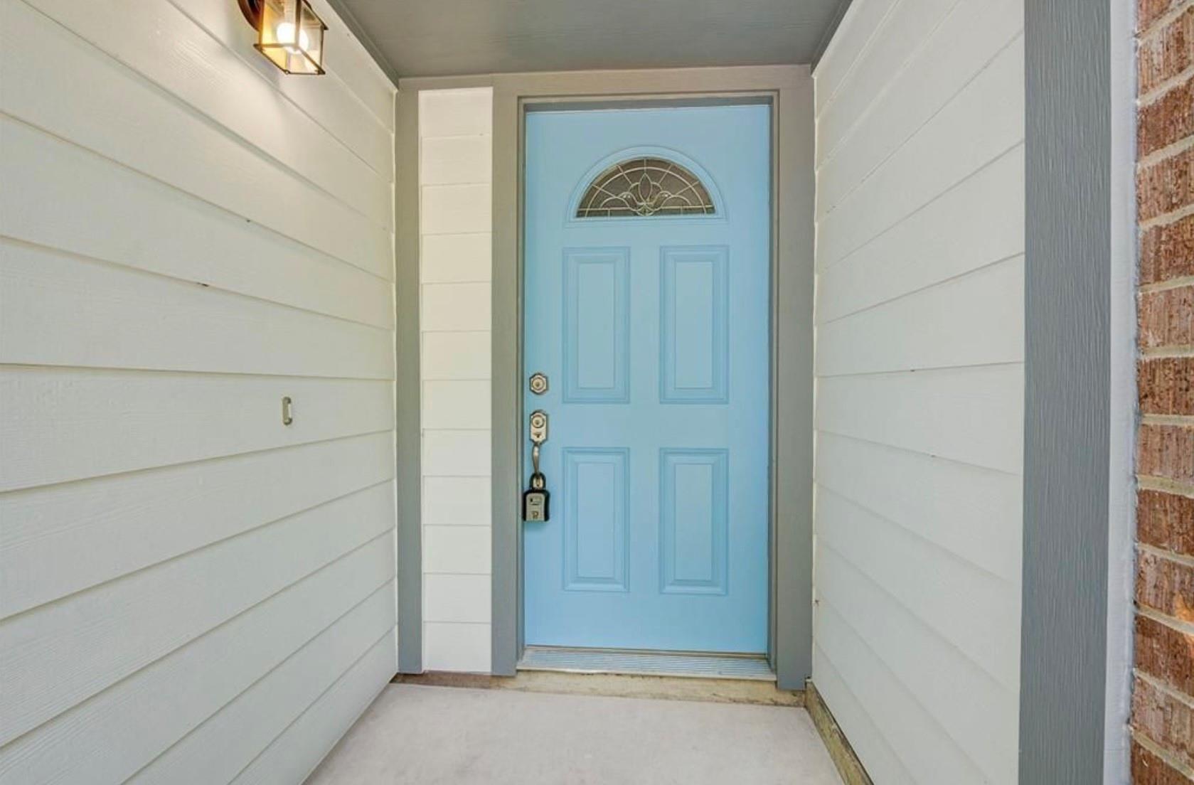 34 N Circlewood Glen