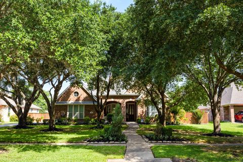 Photo of 903 Lake Grayson Drive, Katy, TX 77494 (MLS # 39417185)