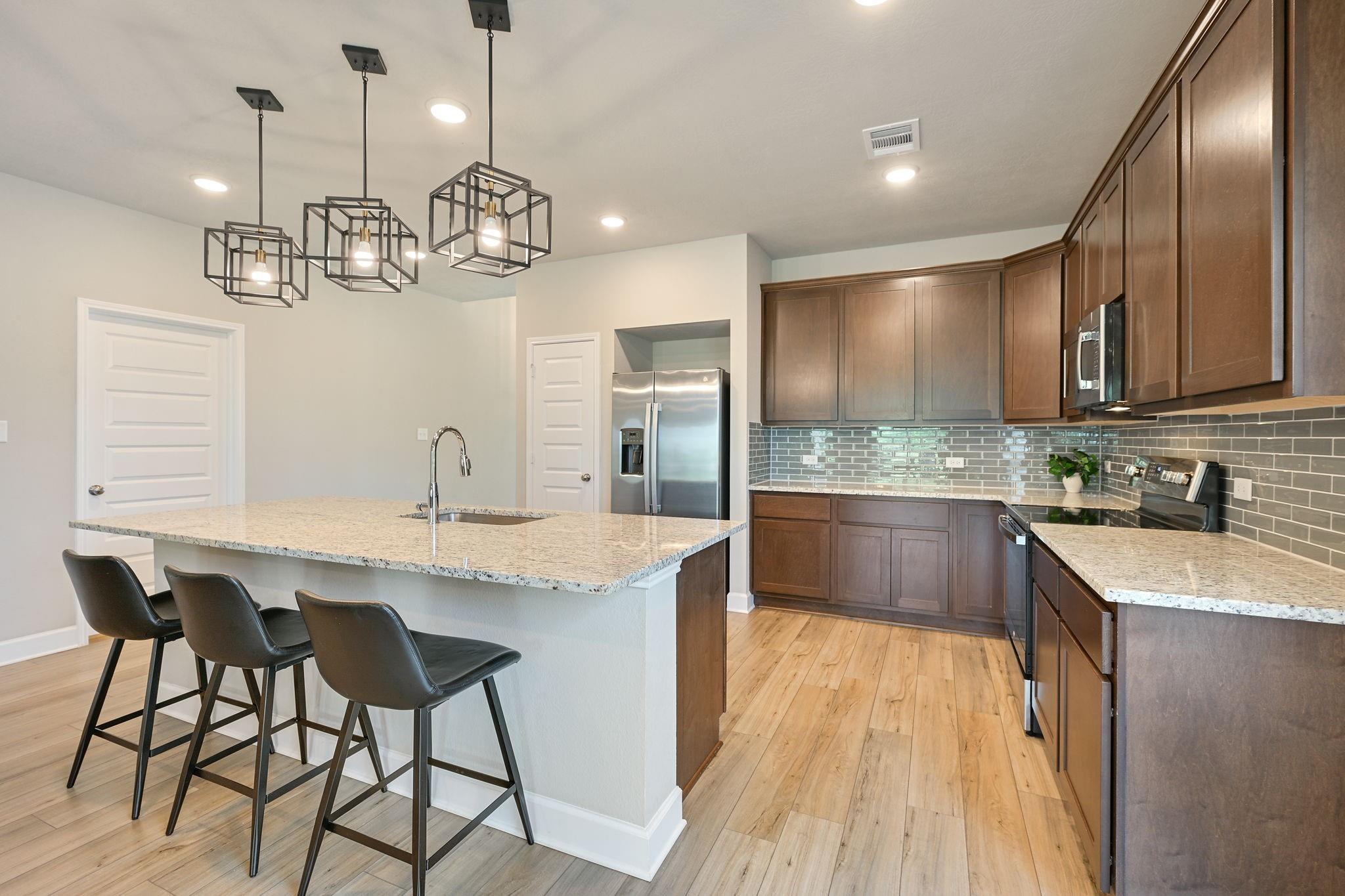 7599 Muir Wood