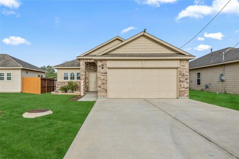 Photo of 305 Road 5102j, Cleveland, TX 77327 (MLS # 1022837)