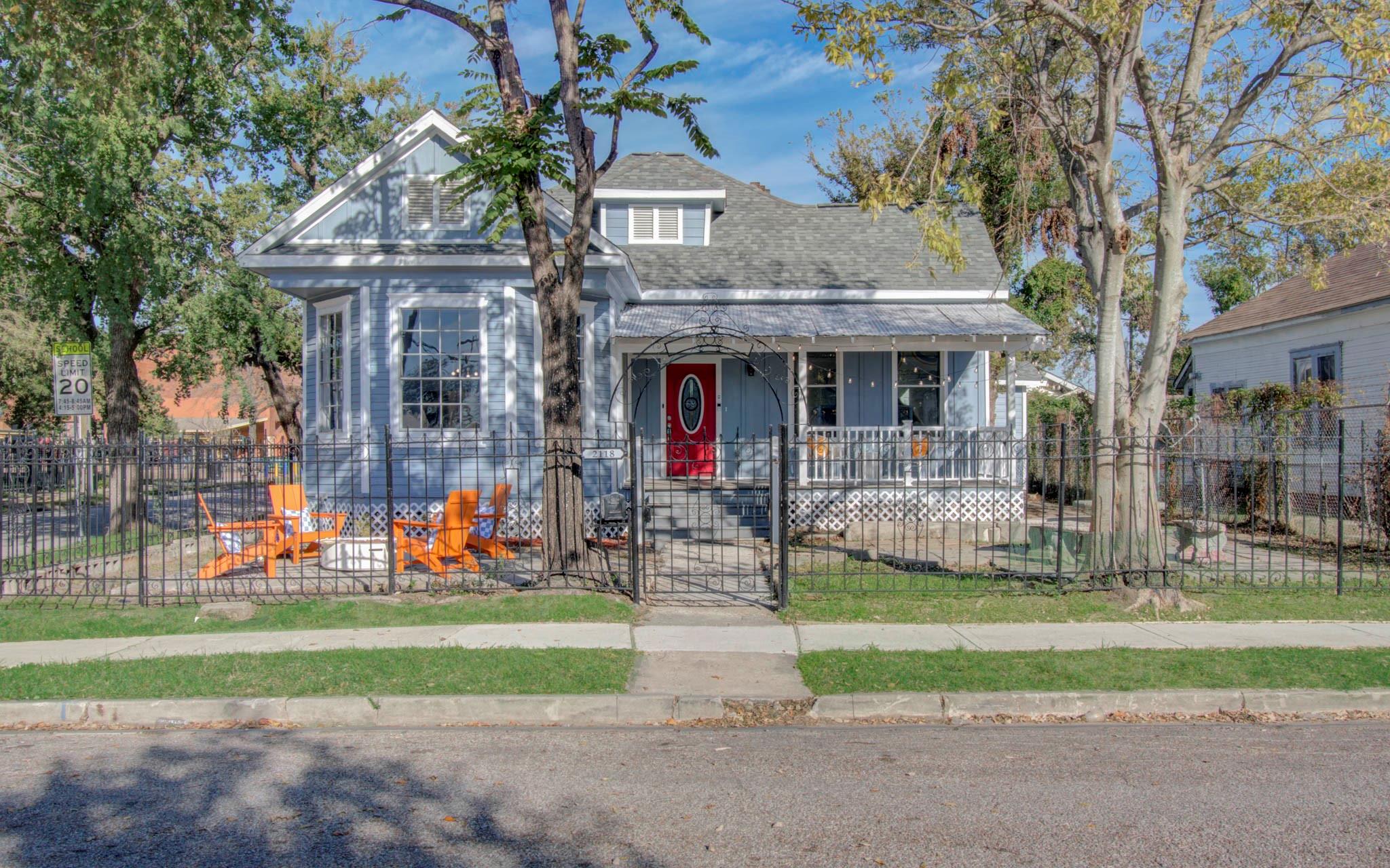 2118 Common Street Street
