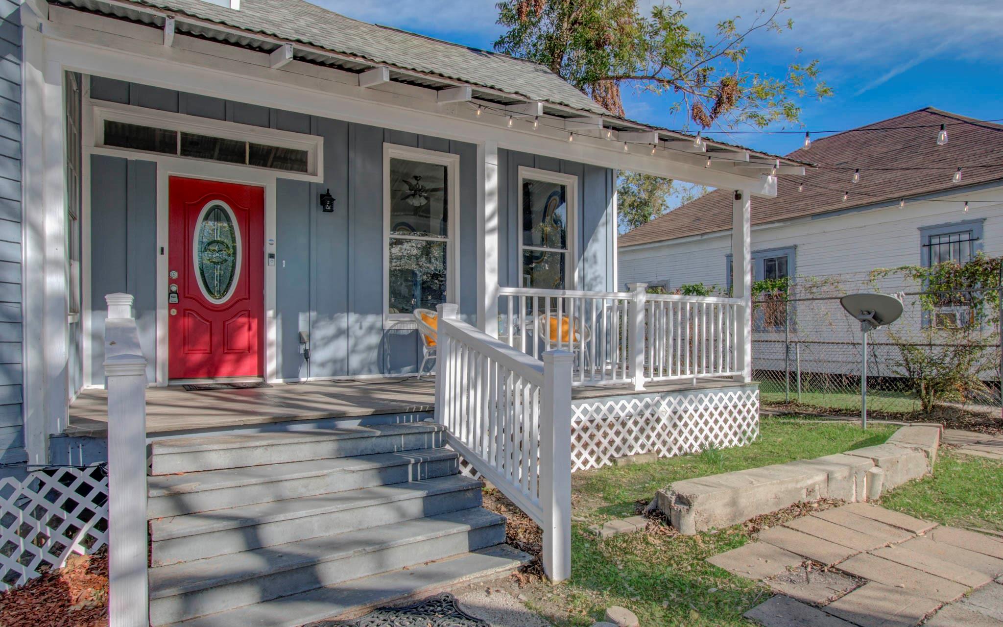 2118 Common Street Street
