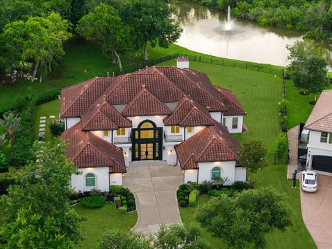 Photo of 19 Sanctuary Trail, Missouri City, TX 77459 (MLS # 35103361)