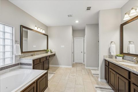 Tiny photo for 2809 Shadow Woods Court, Houston, TX 77043 (MLS # 50769685)