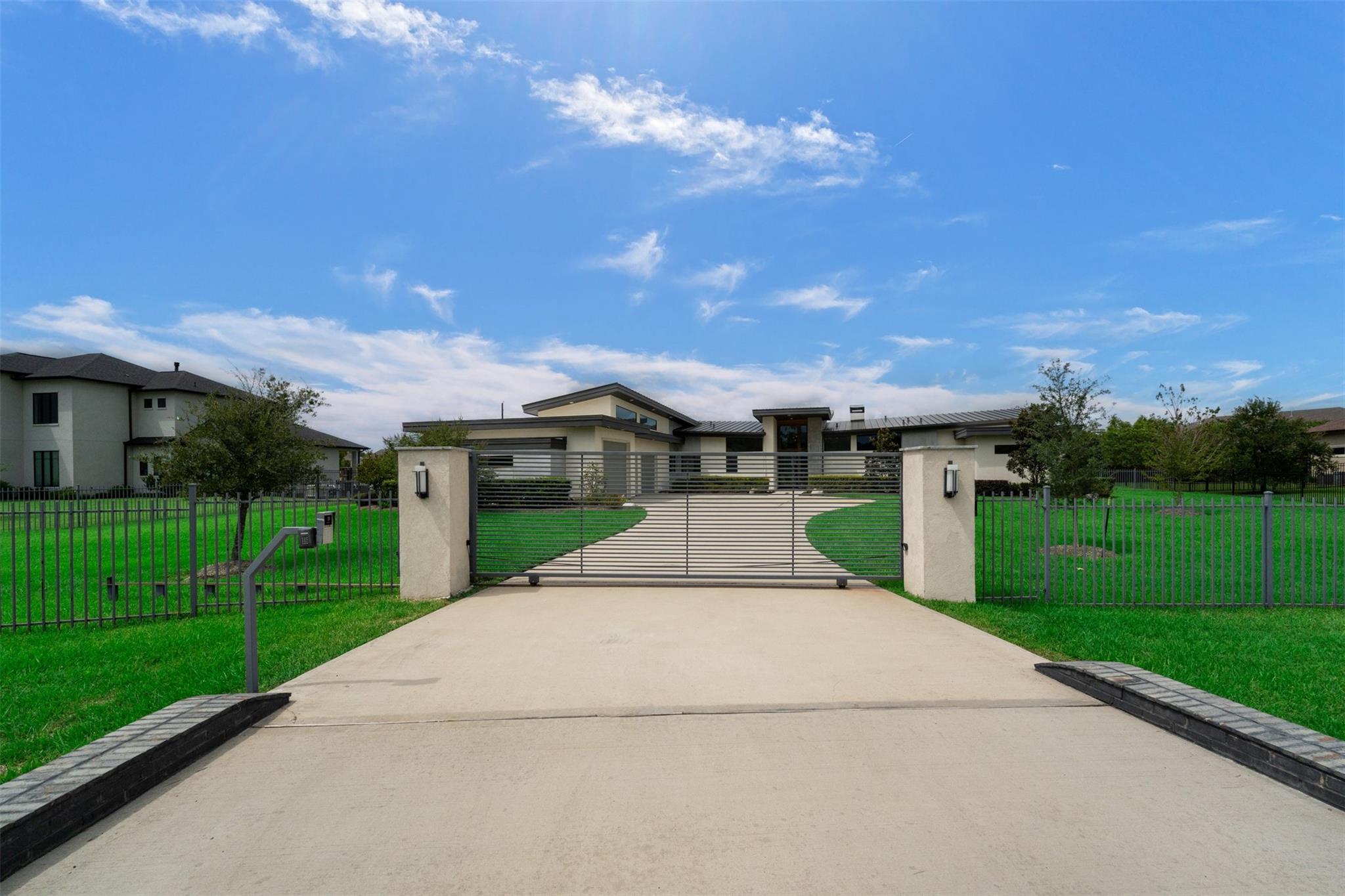 3932 Windsor Mist Lane