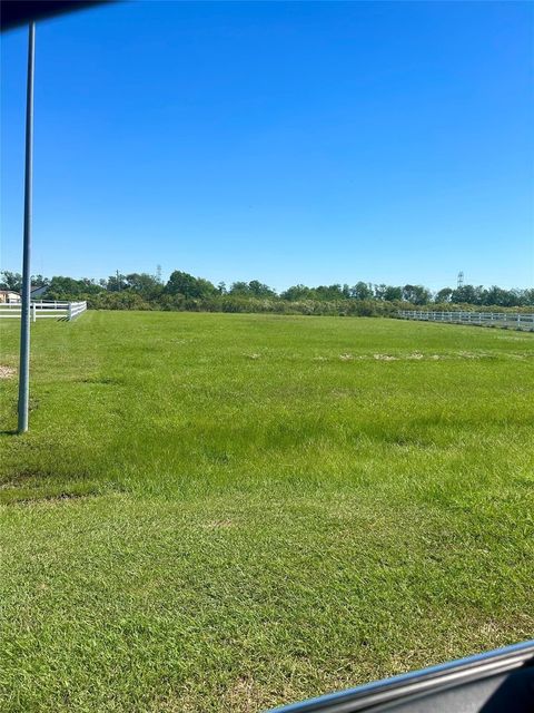 Vacant Land For Sale - 17327 Lake Ridge Circle<br/> Rosharon, TX 77583