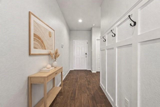 4763 Avellino Base Drive