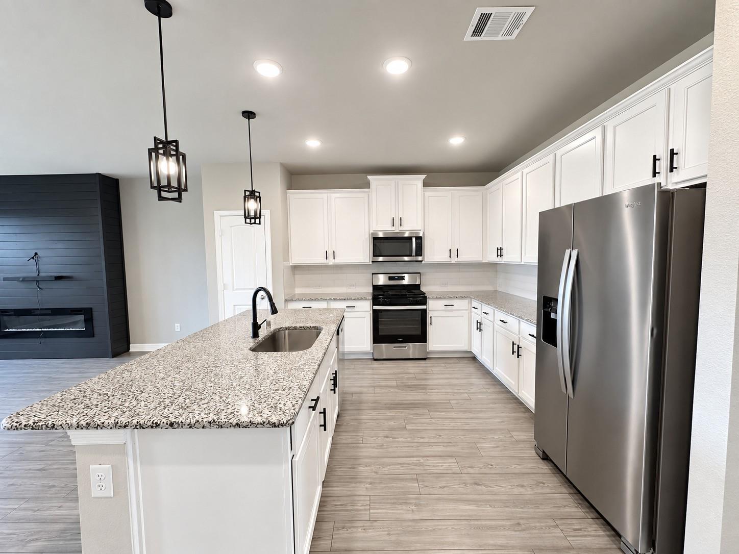 2409 Table Rock Court