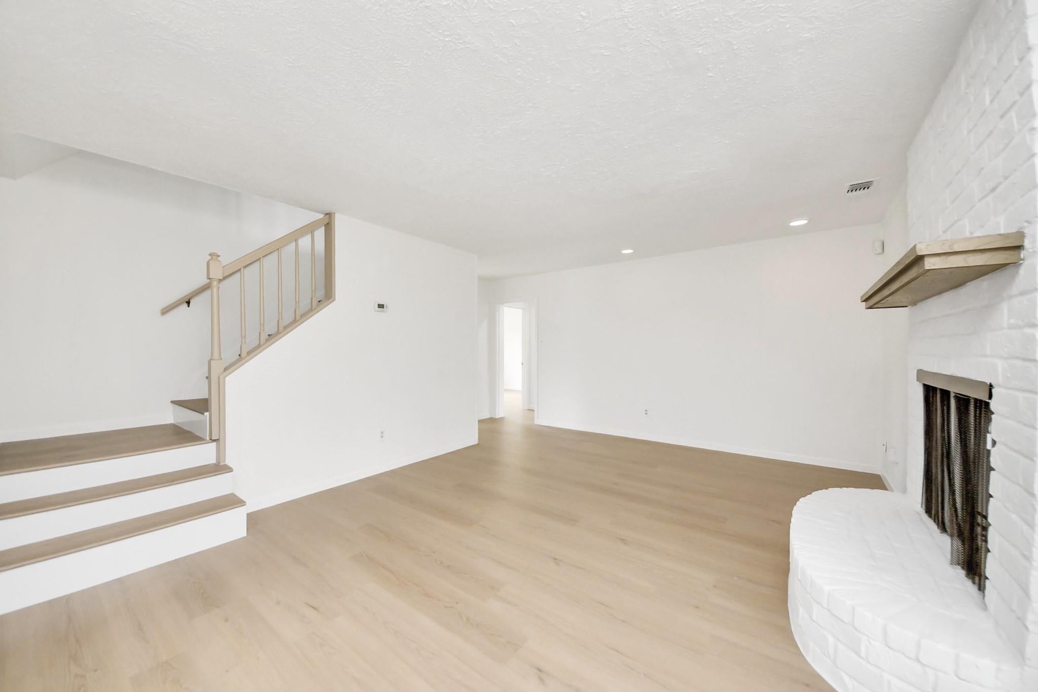 7230 Pella Drive