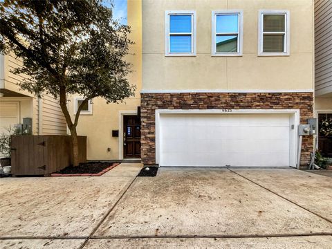 Photo of 6625 Letein Street, Houston, TX 77008 (MLS # 60999265)