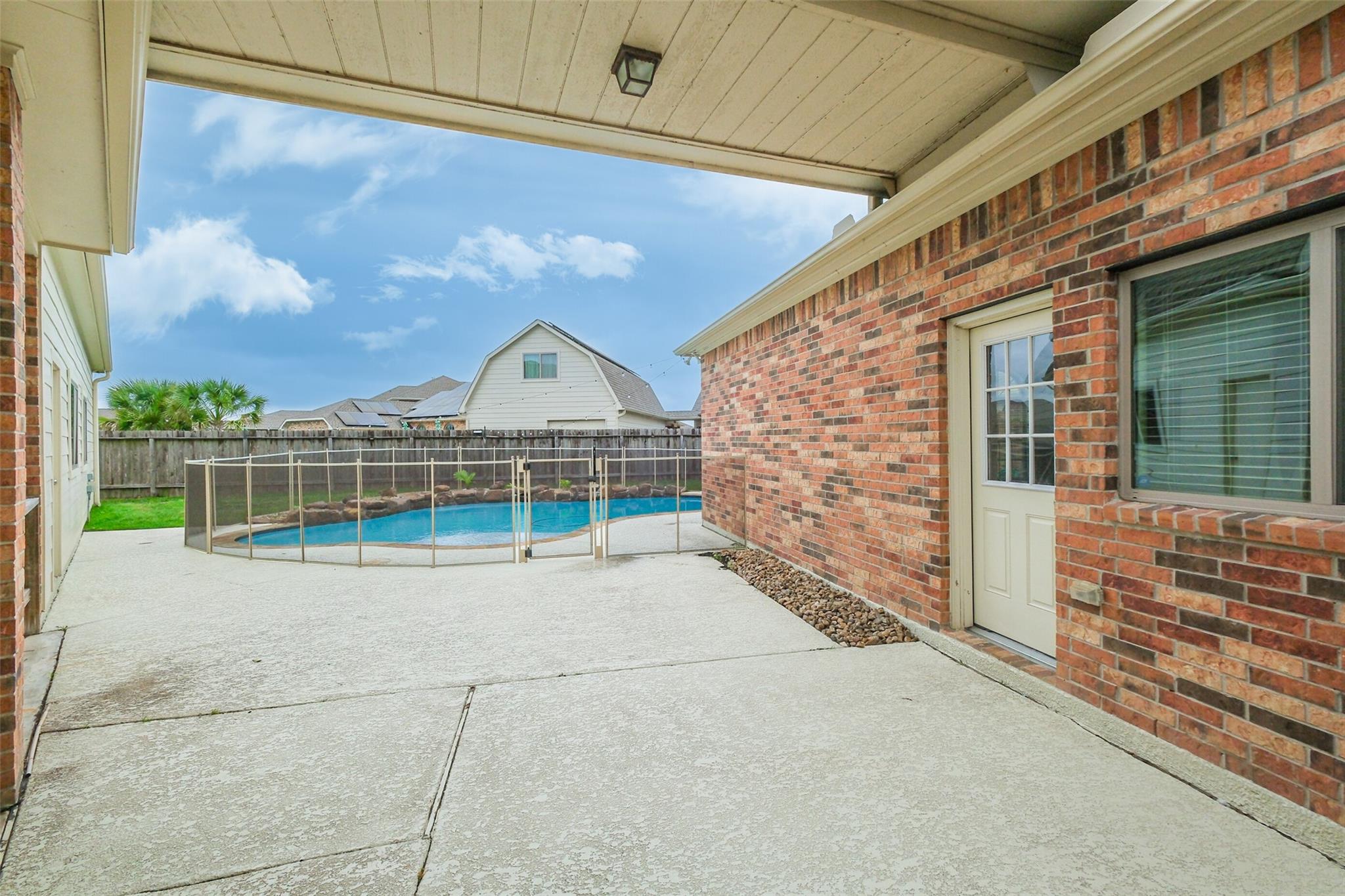 6811 Gonzales Point