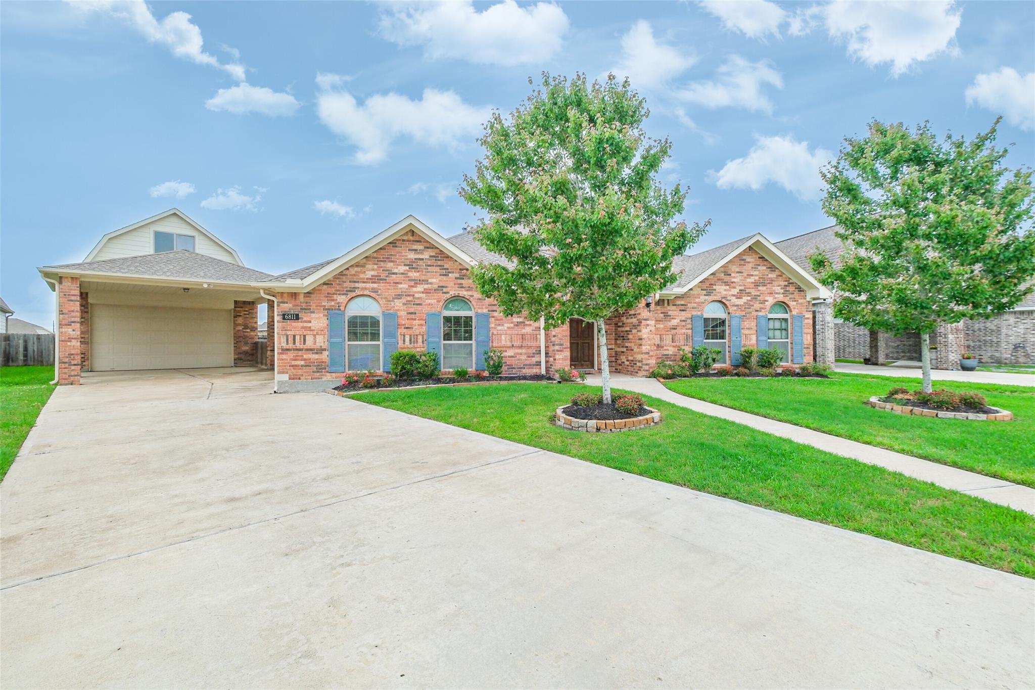 6811 Gonzales Point