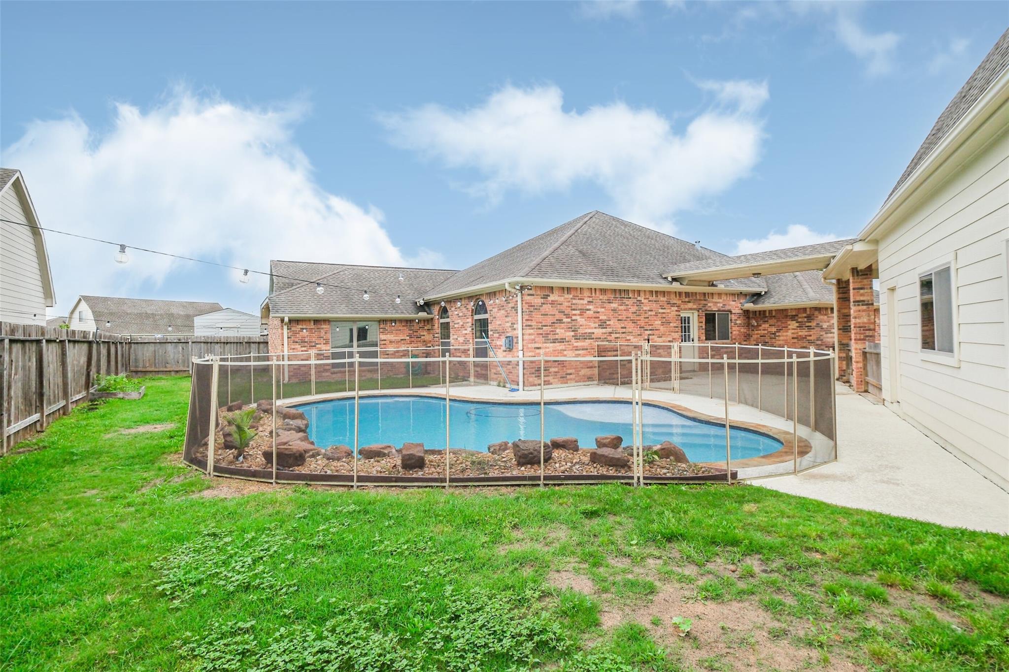 6811 Gonzales Point