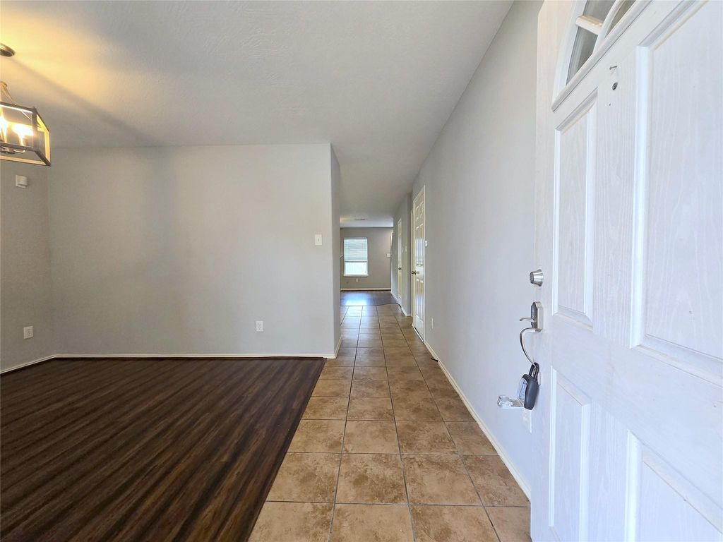 Photo of 1423 Stone Bluff Drive, Houston, TX 77073 (MLS # 71994642)