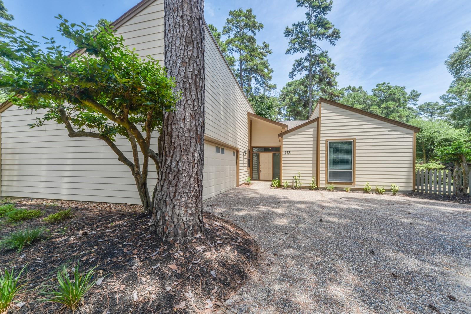 3131 Royal Crescent Drive