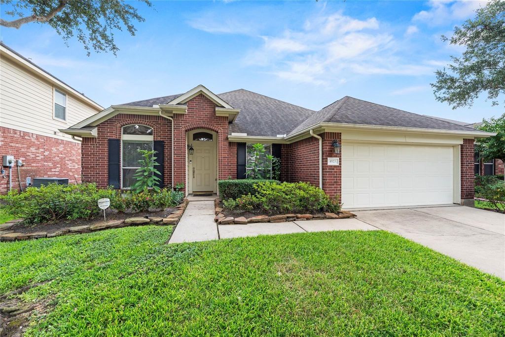 Photo of 4923 Ivory Meadows Lane, Houston, TX 77084 (MLS # 13327399)