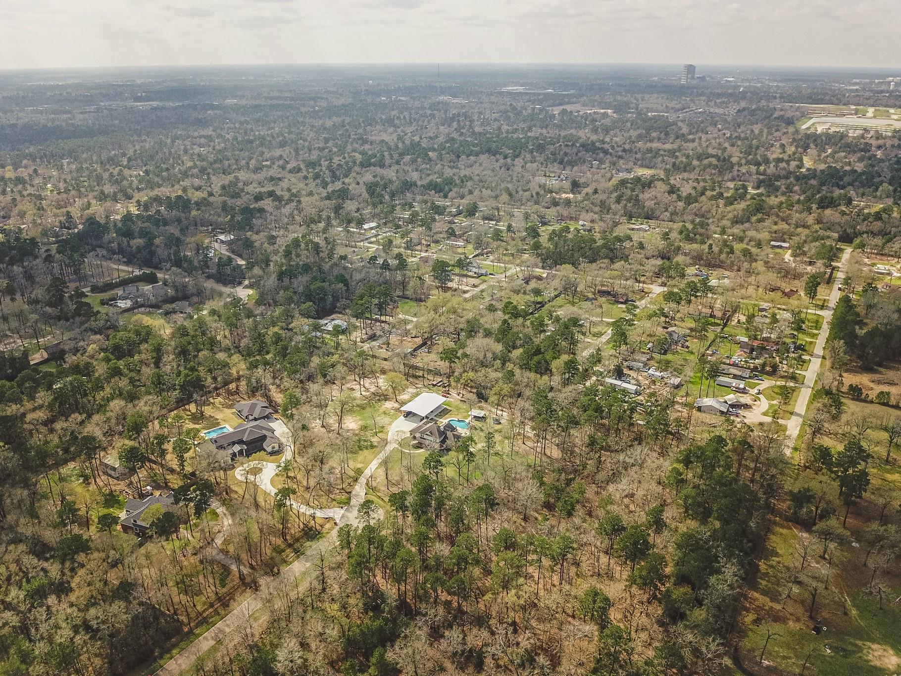 11805 & 11809 White Oak Pass