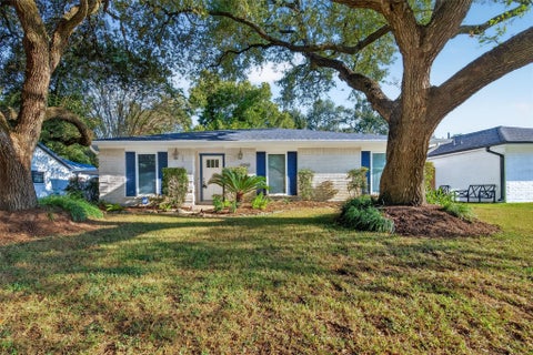 Photo of 5938 Claridge Drive, Houston, TX 77096 (MLS # 87565791)