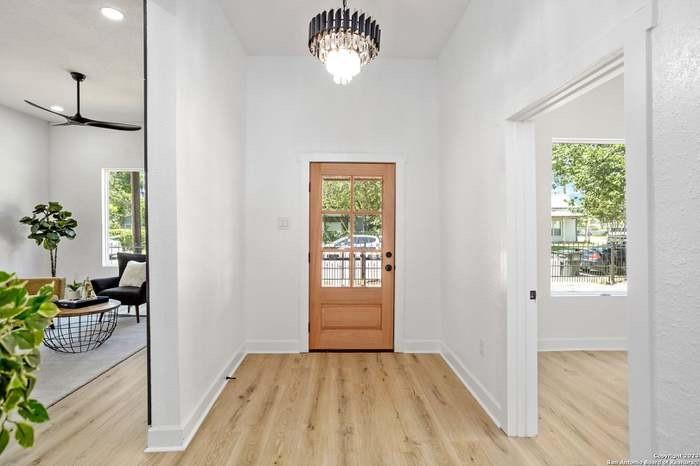 326 Sharer Street - Photo 3