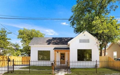 Photo of 326 Sharer Street, San Antonio, TX 78208 (MLS # 55290535)