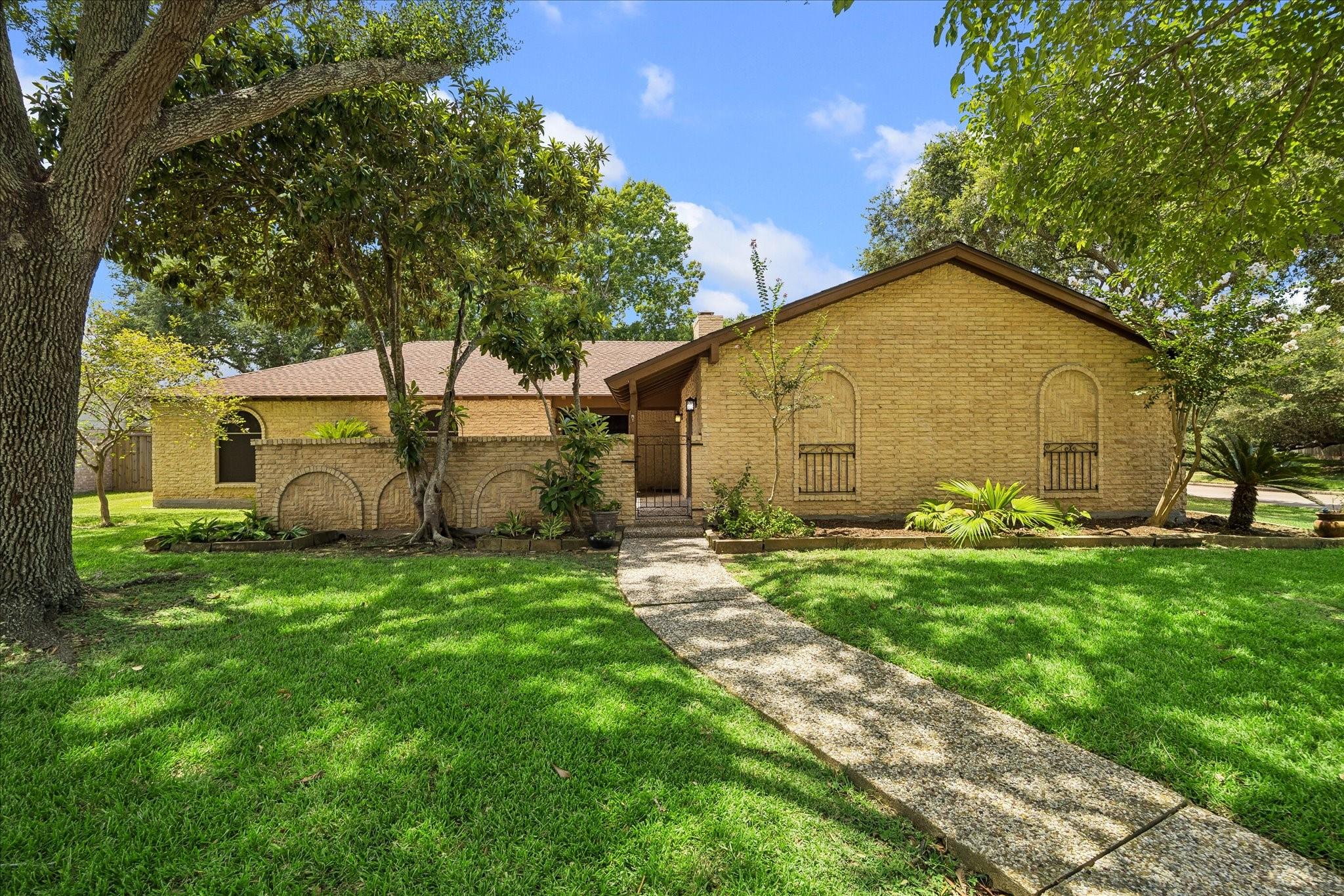 3602 Pine Court