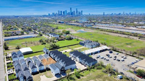 Tiny photo for 3010 Jensen Springs Lane, Houston, TX 77026 (MLS # 89518732)